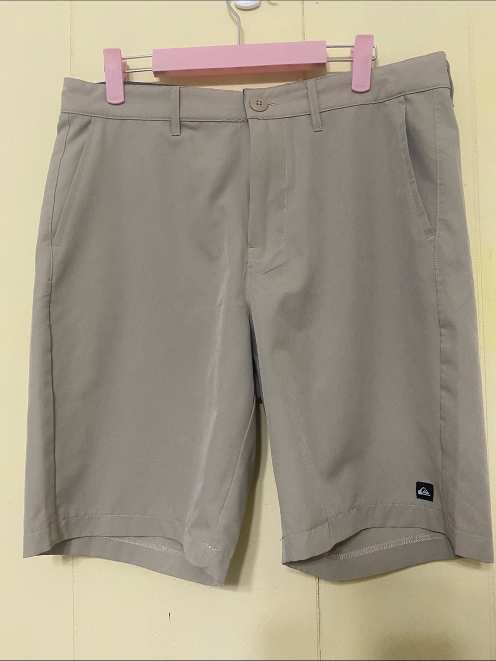 Quiksilver Men’s Khaki Flat-Front Chino Shorts
